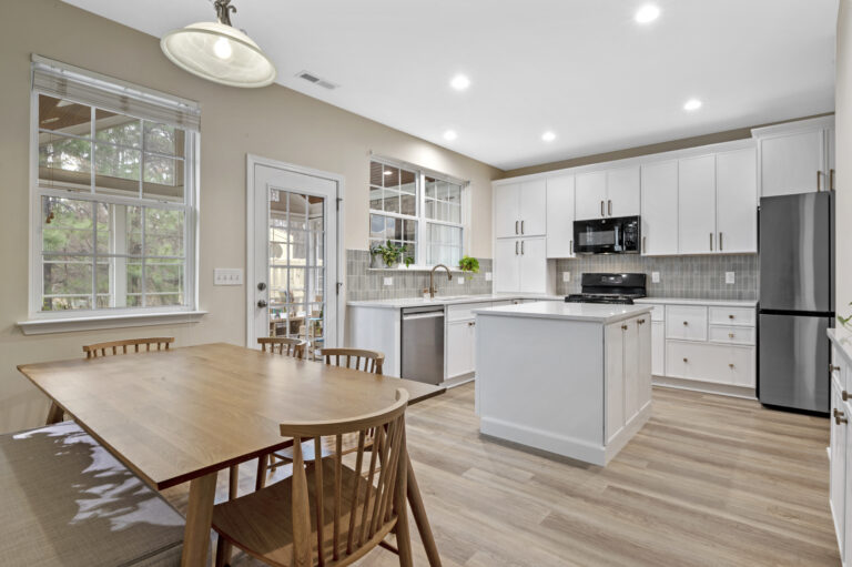 Recessed LED can lights