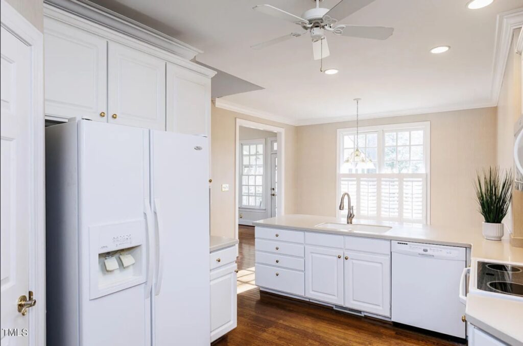 Kitchen before updating