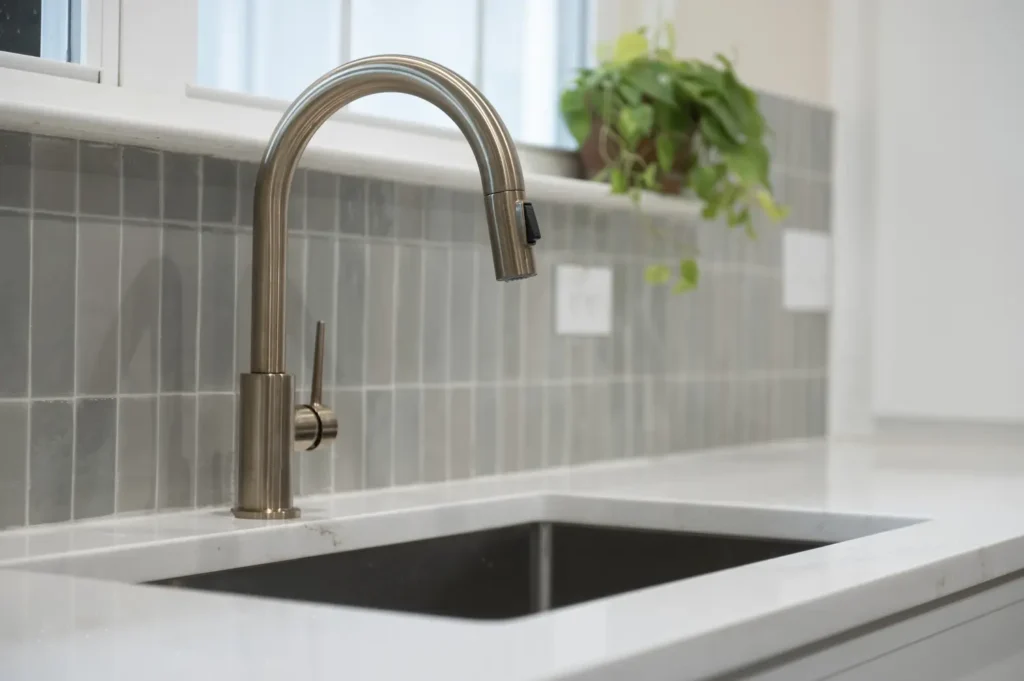 Curved faucet