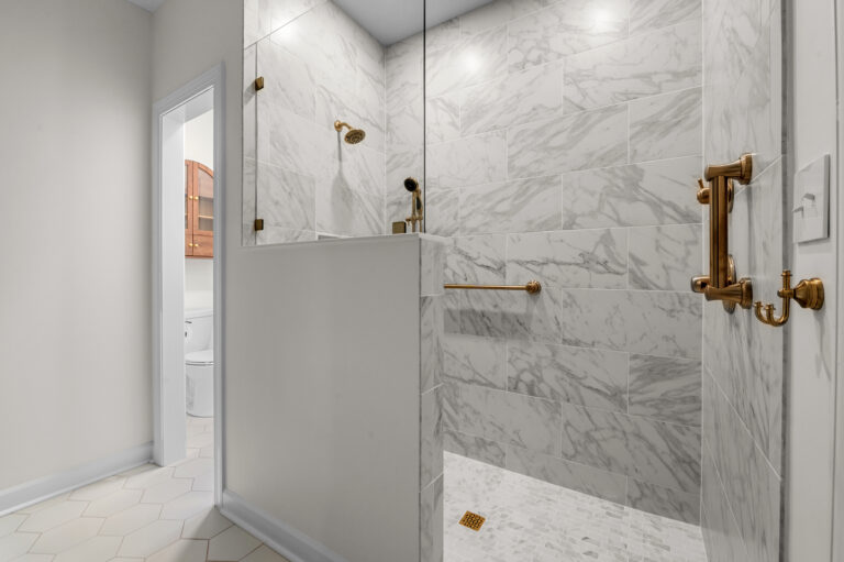 Handicap accessible shower
